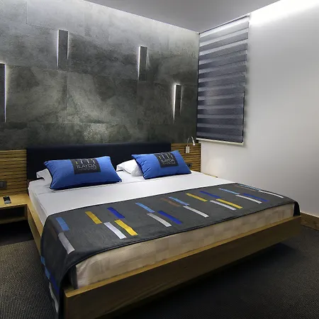 伊莱达先锋酒店 库萨达斯