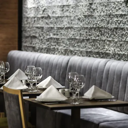 伊莱达先锋酒店 酒店 库萨达斯